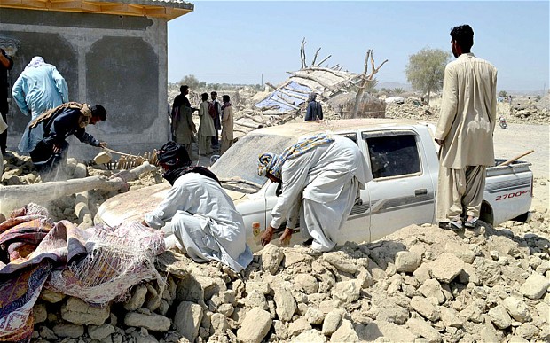Magnit­ude 7.8 Earthq­uake Hits Sindh, Balochistan
